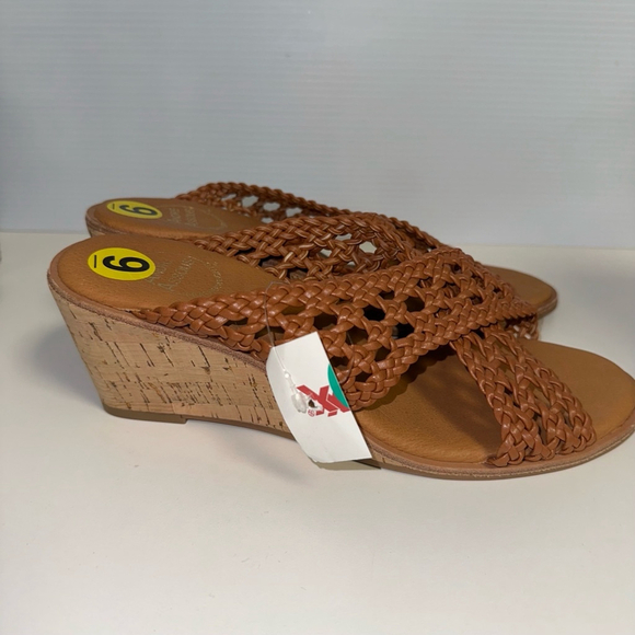 André Assous Bryana Women’s Woven Wedge Sandals Brown Size 9 M NEW - Picture 10 of 13